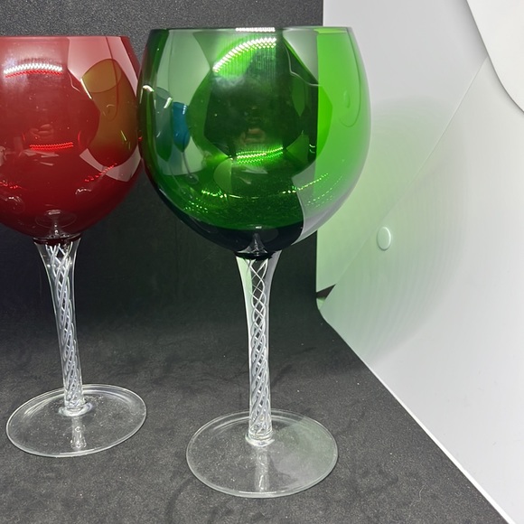 Vintage Balloon Wine Glasses Cocktail Goblets Clear Twisted Stems Hand Blown - Picture 4 of 6